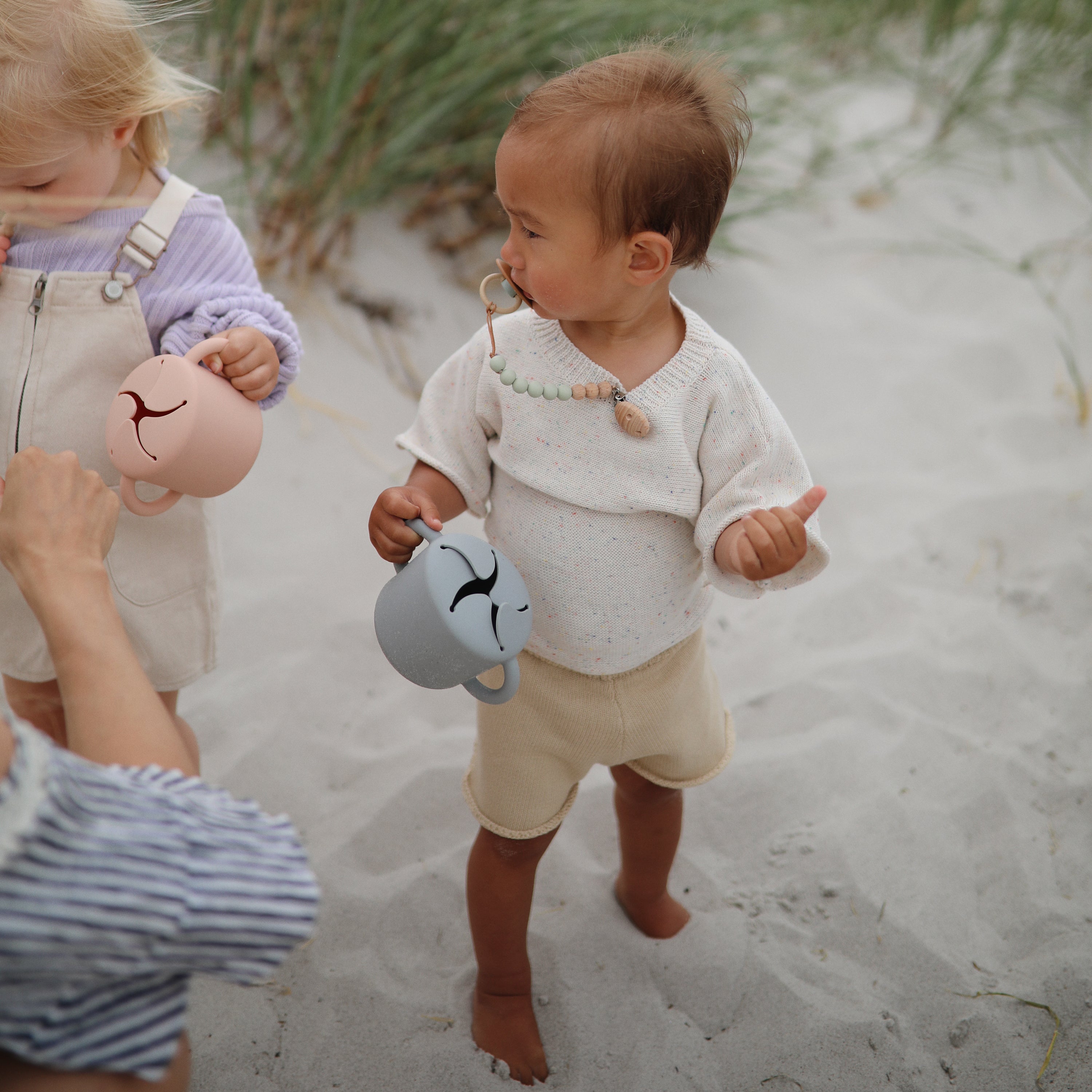 Silicone Pacifier Clip | Eva - Tenth & Pine - Pacifier Clip - Black