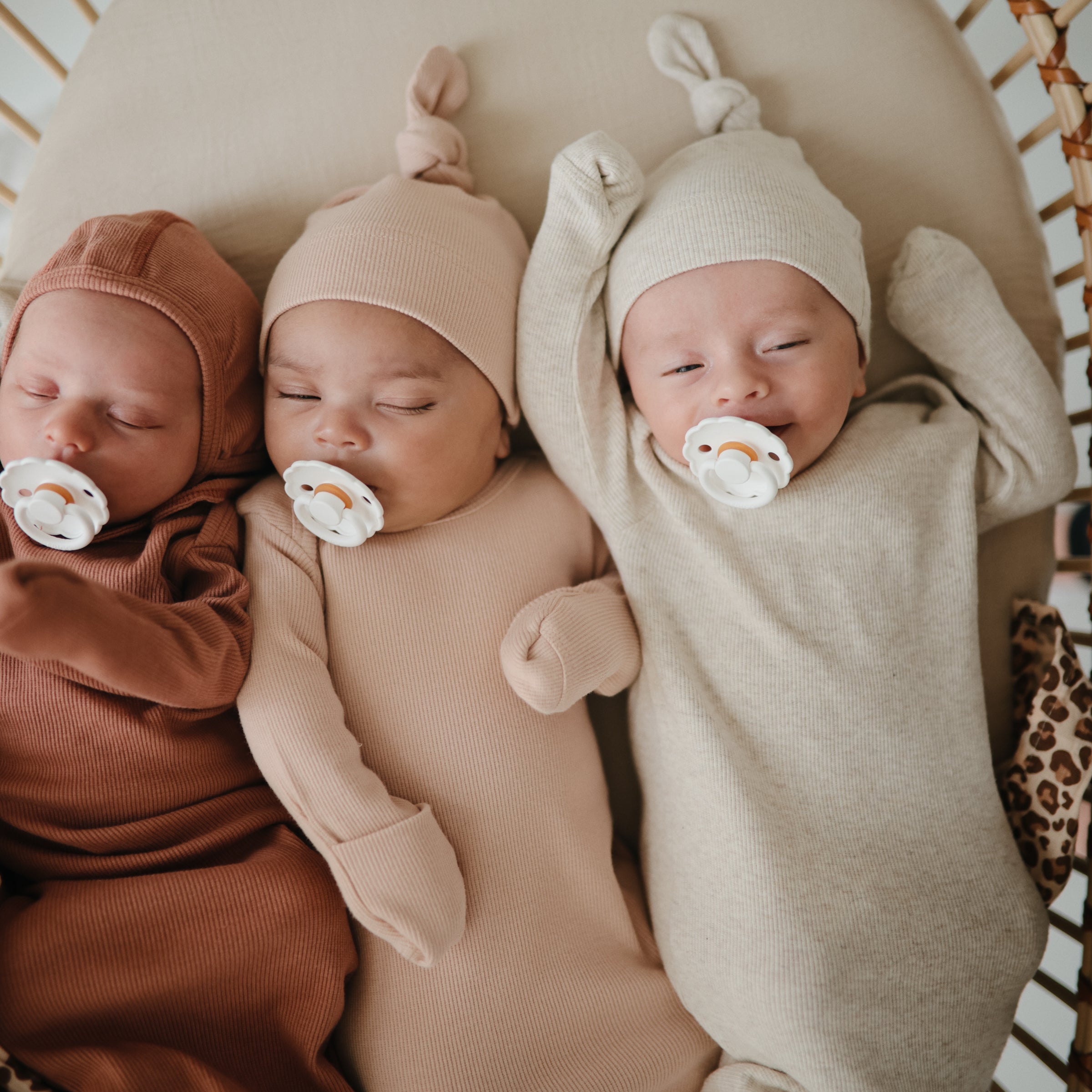 FRIGG Daisy Natural Rubber Pacifier 2 - Pack - Tenth & Pine - FRIGG PACIFIERS - 0 - 6 months - Blush/Cream