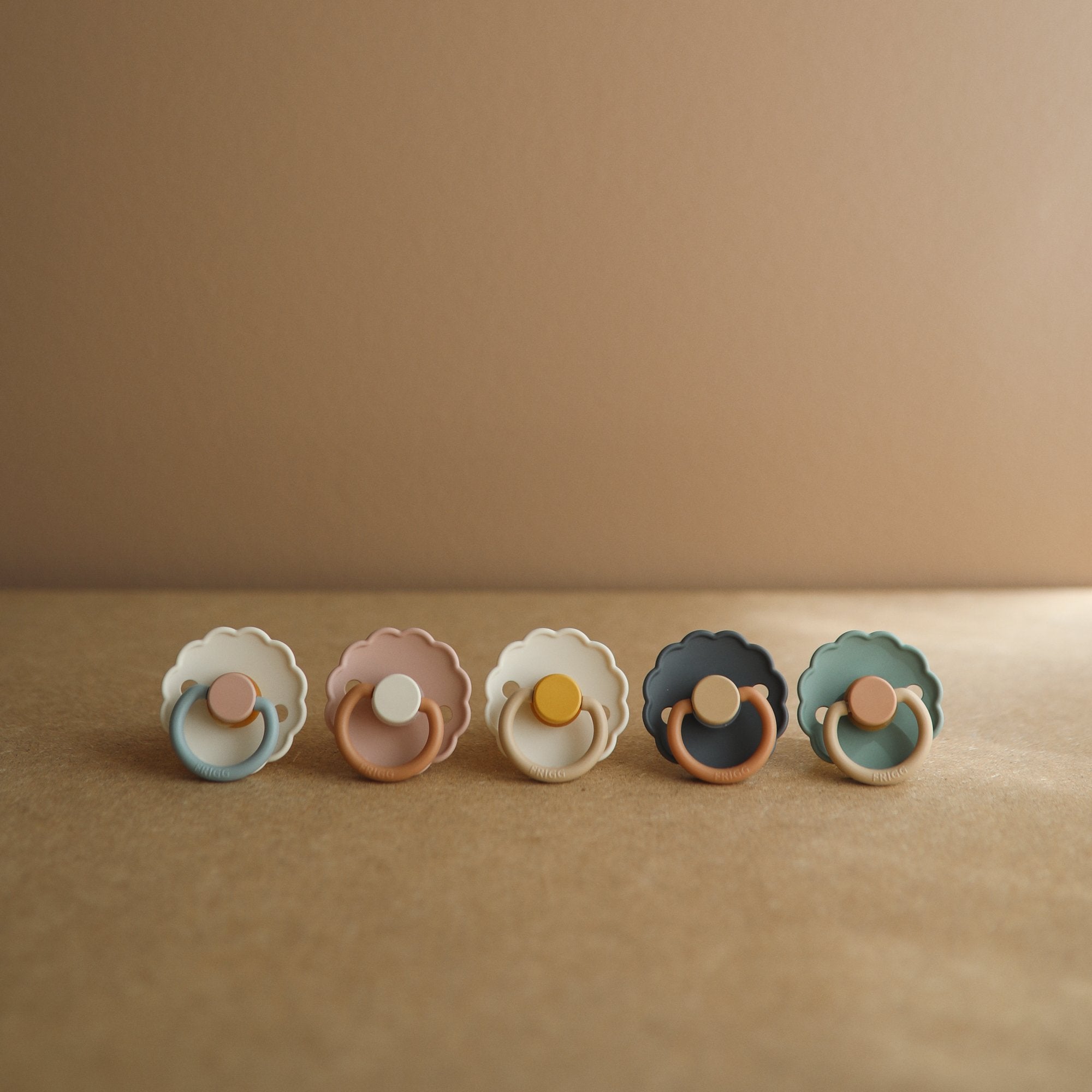 FRIGG Daisy Natural Rubber Pacifier 2 - Pack - Tenth & Pine - FRIGG PACIFIERS - 6 - 18 months - Pink Cream/Poppy