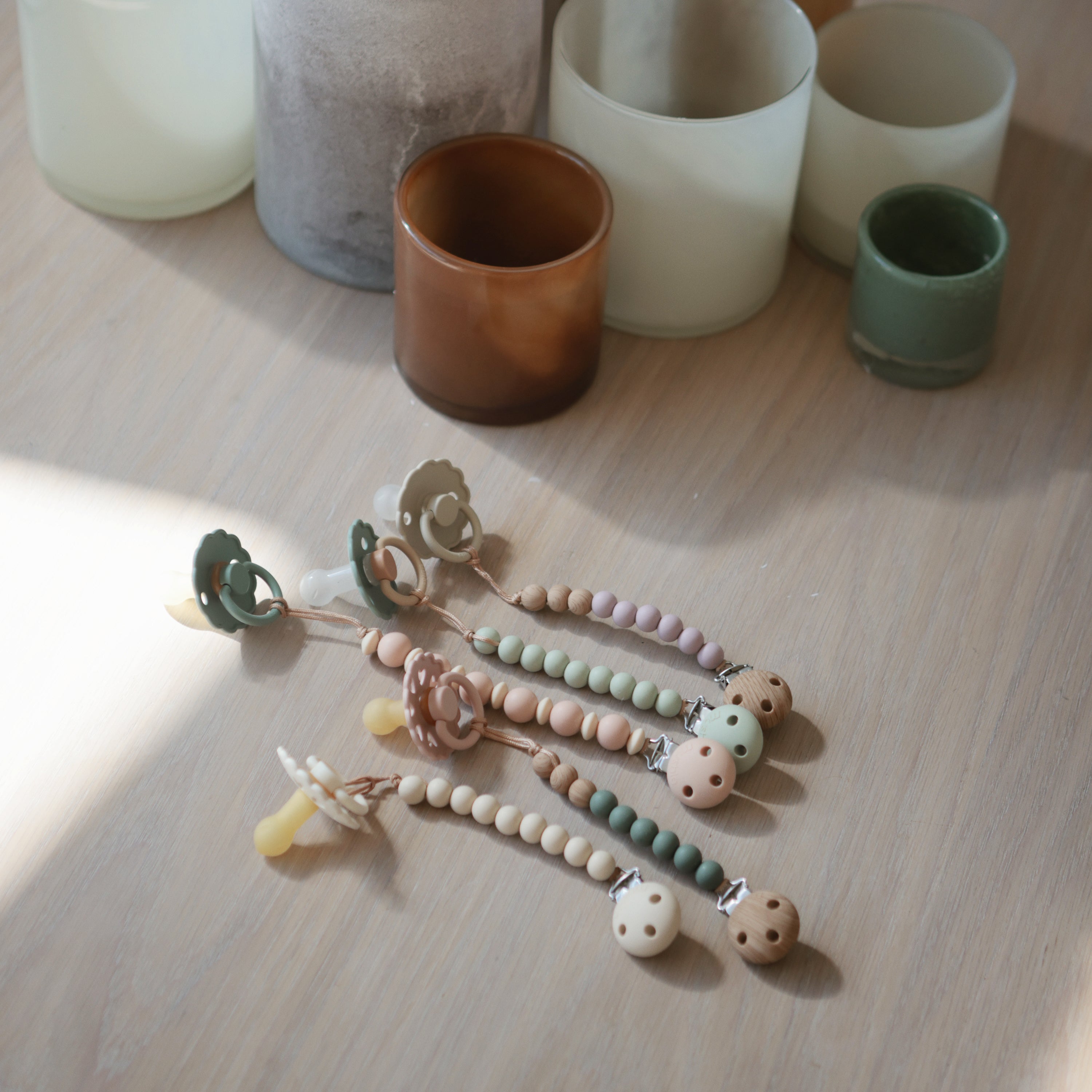 Silicone Pacifier Clip | Eva - Tenth & Pine - Pacifier Clip - Black