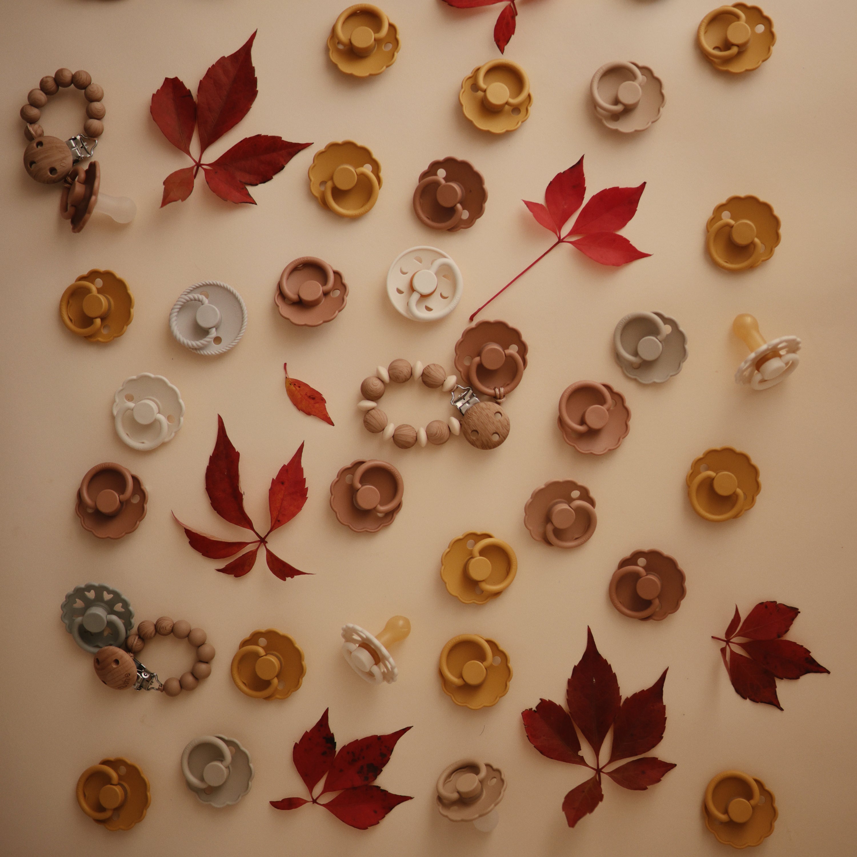 FRIGG Andersen Fairytale Natural Rubber Pacifier 2 - Pack - Tenth & Pine - FRIGG PACIFIERS - 6 - 18 months - Twilight Mauve/Primrose