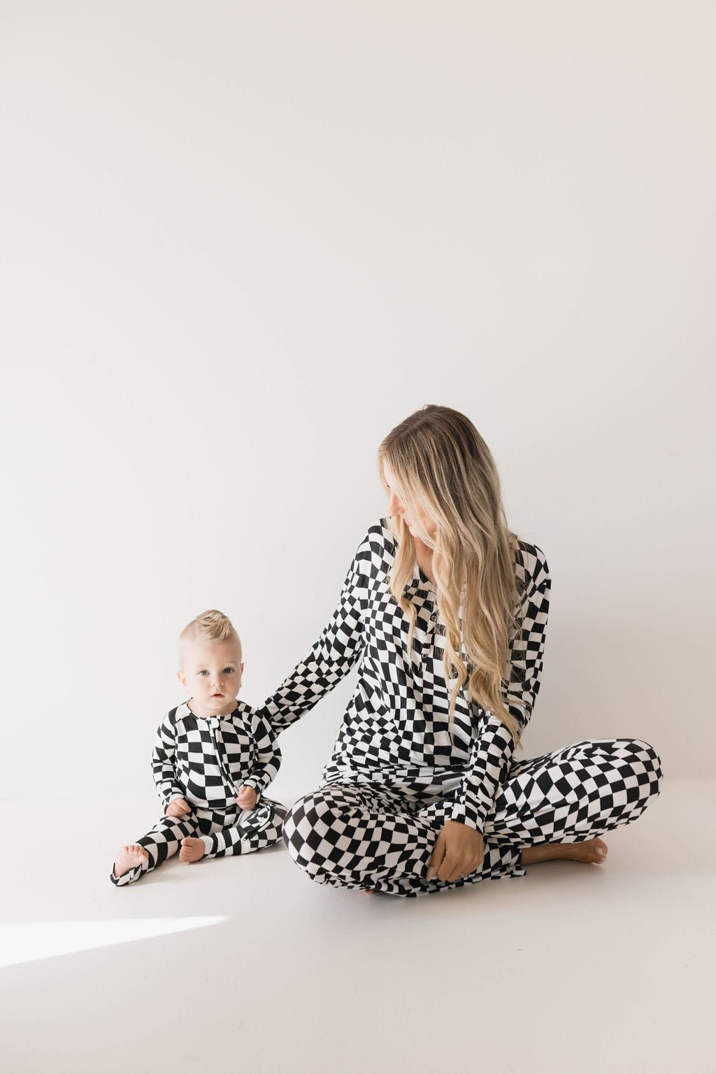 Bamboo Zip Pajamas | Black & White Wavy Checkerboard - Tenth & Pine - pajamas - Newborn
