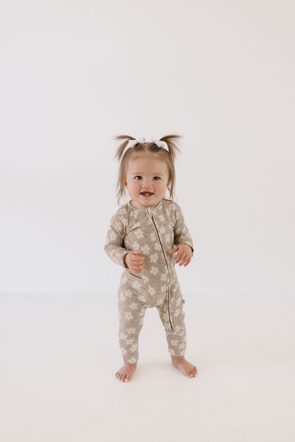 Bamboo Zip Pajamas | French Gray Floral - Tenth & Pine - Newborn