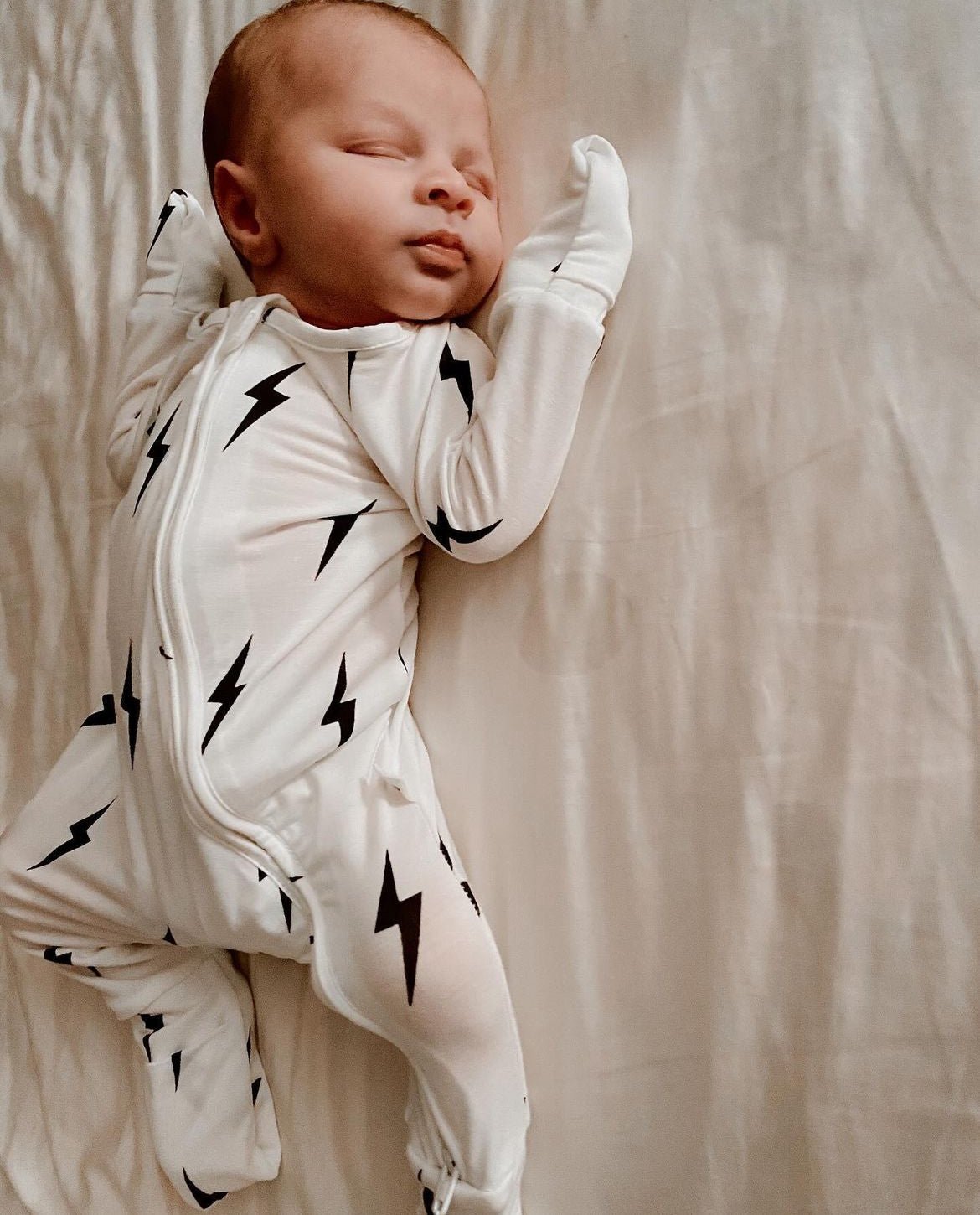Bamboo Zip Pajamas | White & Black Lightning Bolt - Tenth & Pine - Newborn