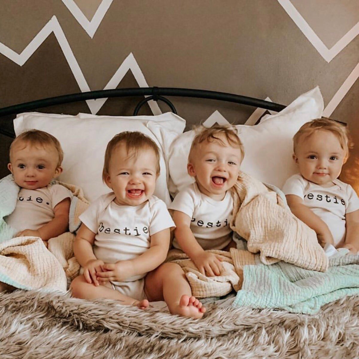 Baby bestie. Organic Cotton Bodysuit - Tenth & Pine - Bodysuits - 0 - 3 M