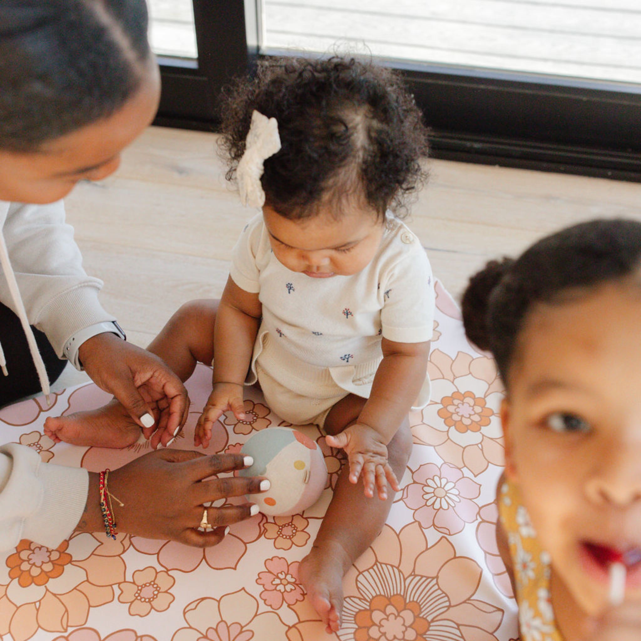 Blooms Vegan Leather Mat - Tenth & Pine - Vegan Leather Padded Mat - Epic