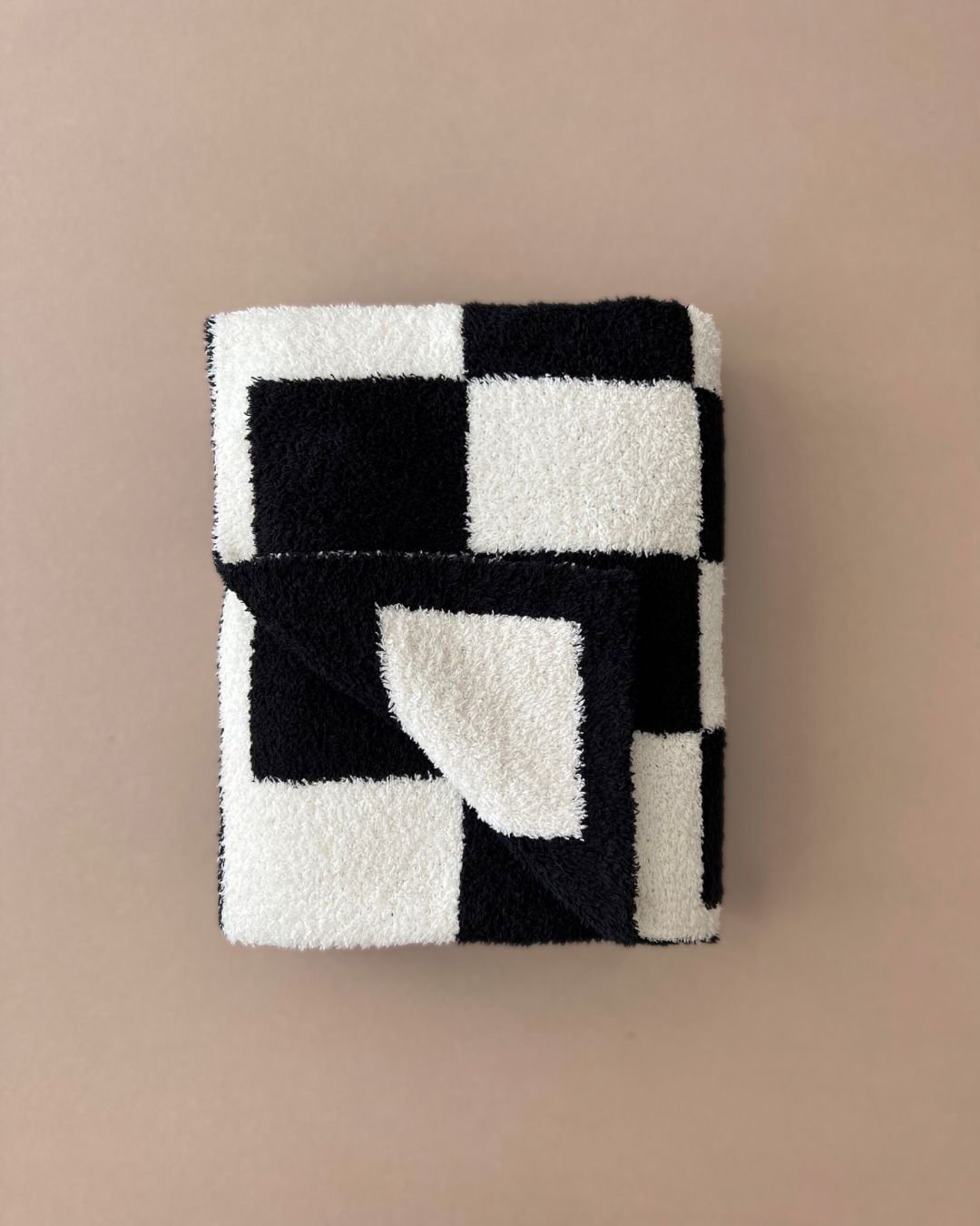 Checkered Plush Blanket | Black - Tenth & Pine - Plush Blanket -