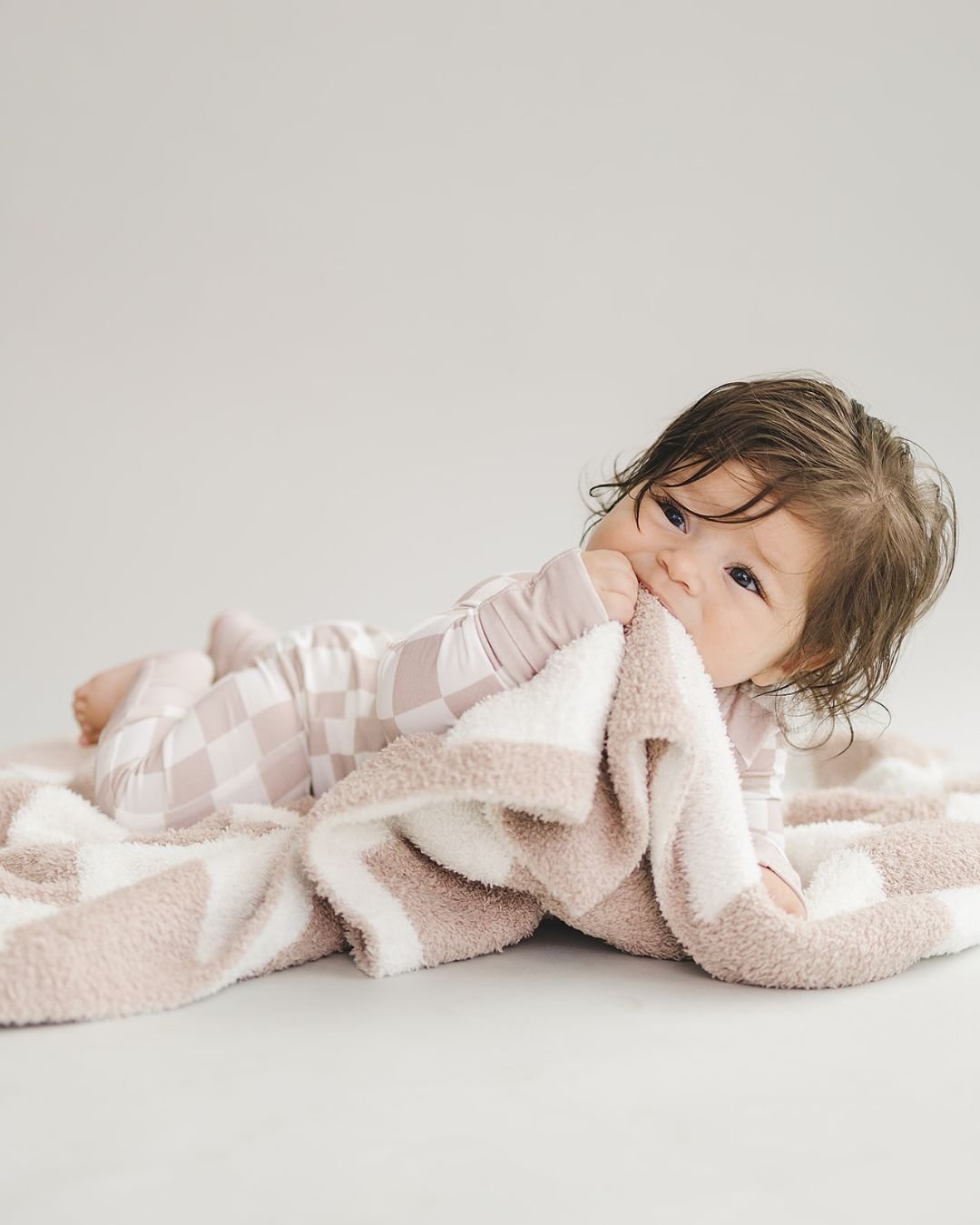 Checkered Plush Blanket | Latte - Tenth & Pine - Plush Blanket -