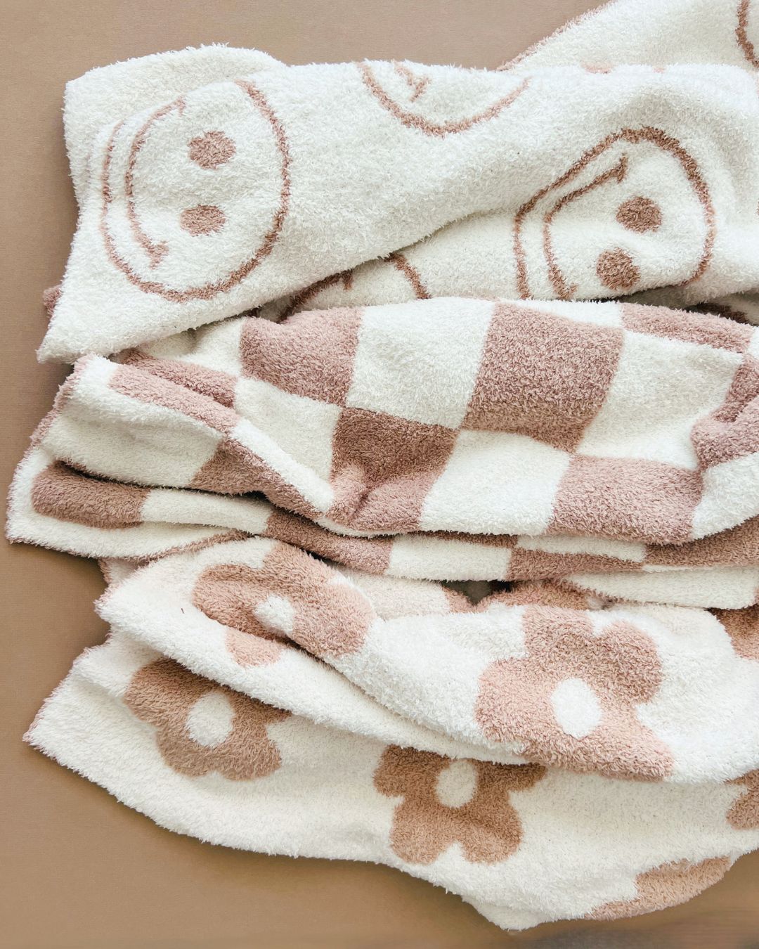 Checkered Plush Blanket | Latte - Tenth & Pine - Plush Blanket -