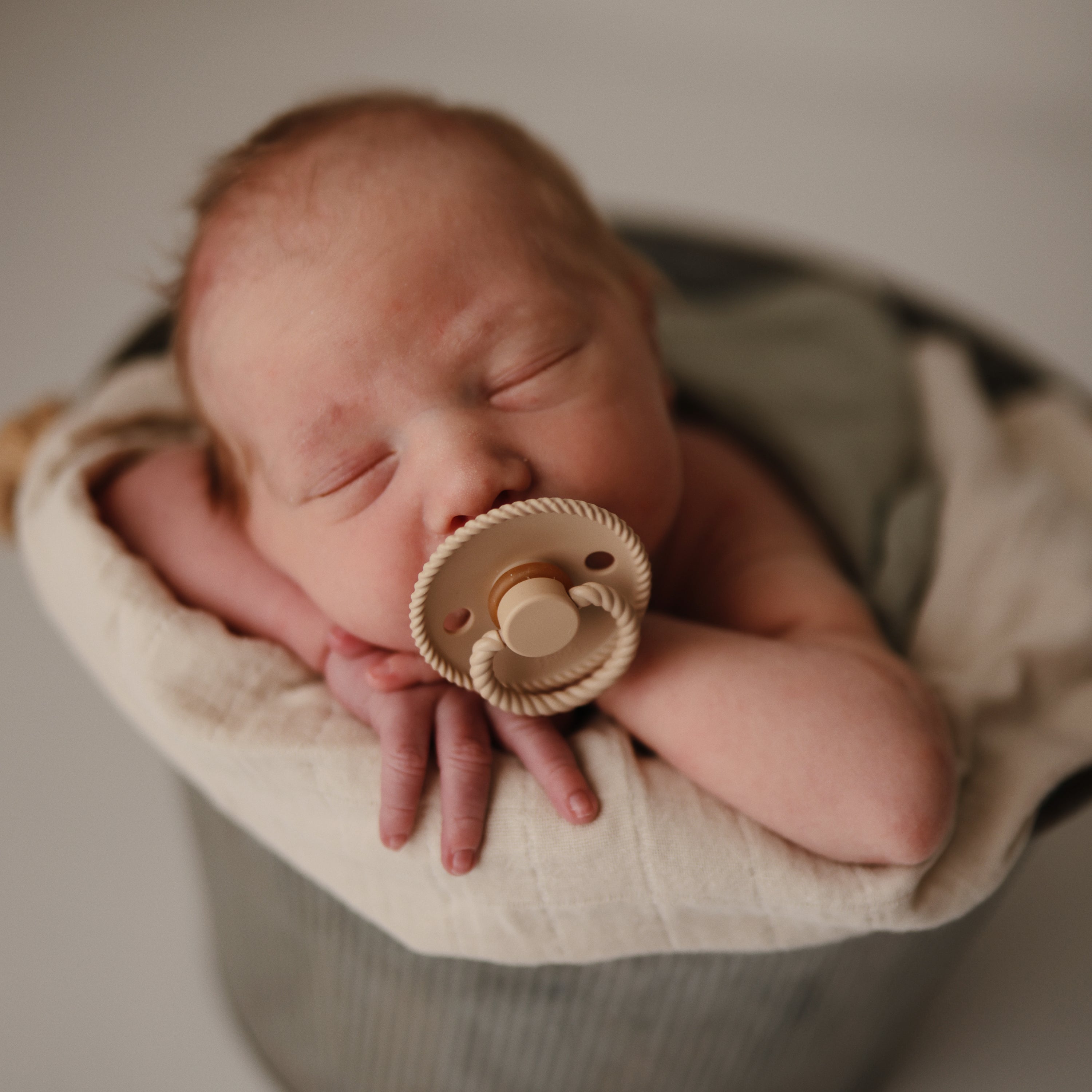 FRIGG Rope Natural Rubber Pacifier 2 - Pack - Tenth & Pine - FRIGG PACIFIERS - 6 - 18 months - Cream/Green Tea