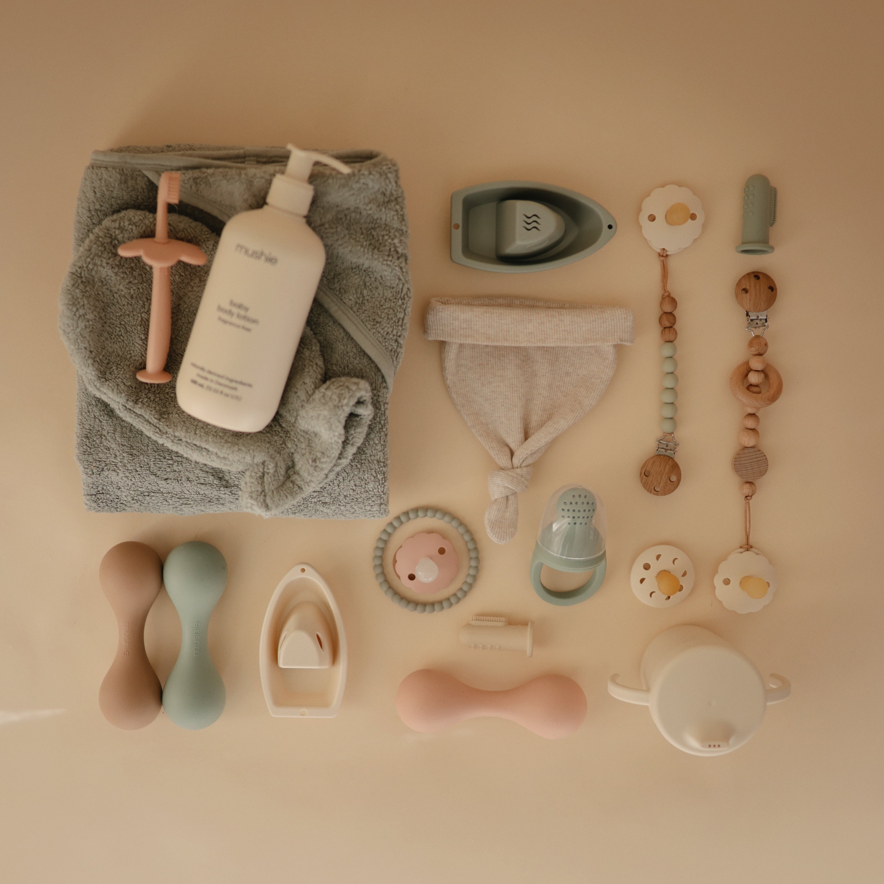 Silicone Pacifier Clip | Eva - Tenth & Pine - Pacifier Clip - Black