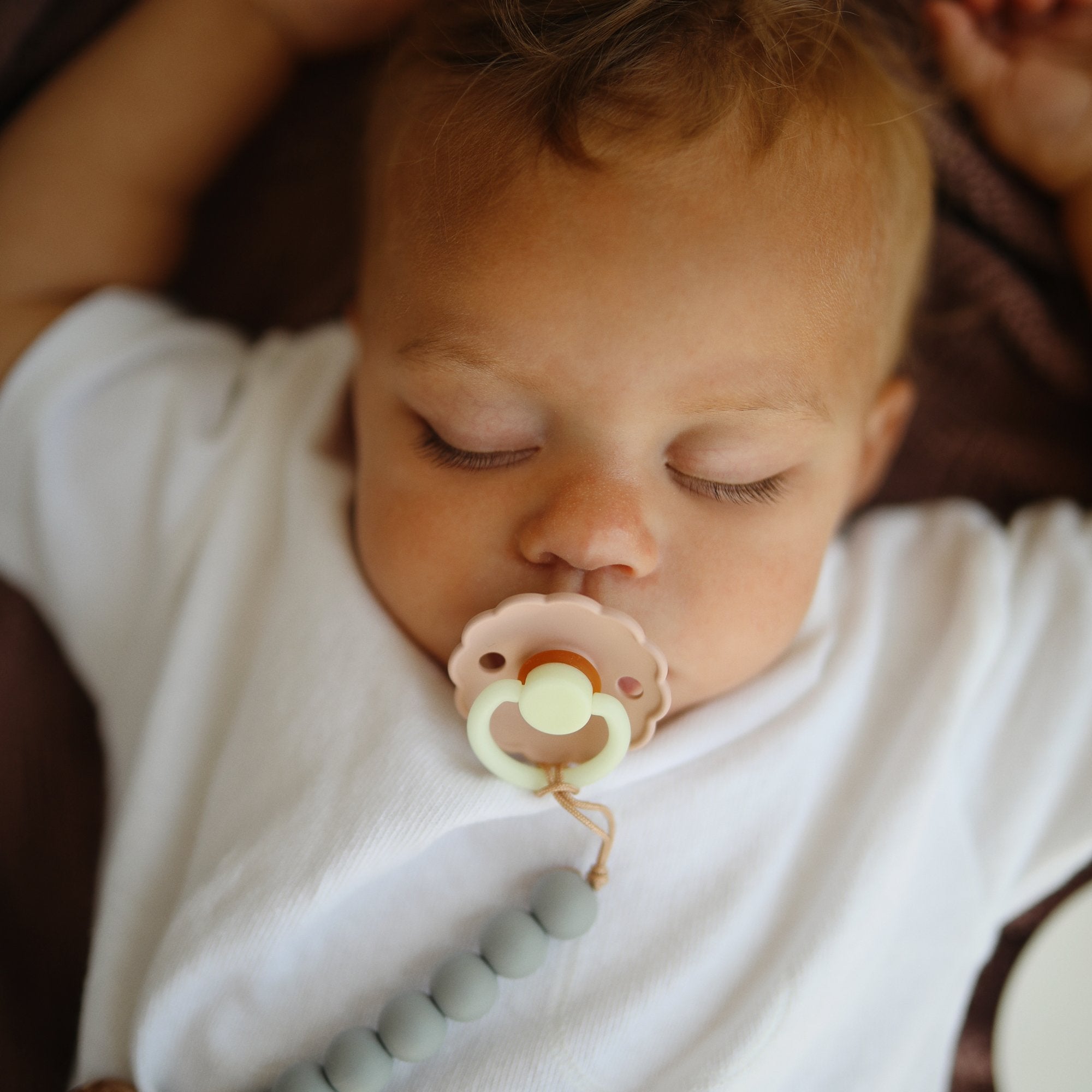 FRIGG Daisy Night Natural Rubber Pacifier 2 - Pack - Tenth & Pine - FRIGG PACIFIERS - 6 - 18 months - Croissant/Cream