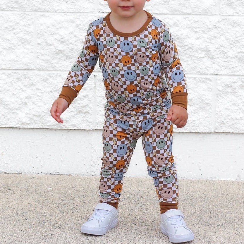 LONG SLEEVE 2 PIECE SETS - Beige Happy Smiles - Tenth & Pine - Bamboo 2 Piece PJ - 12/18m