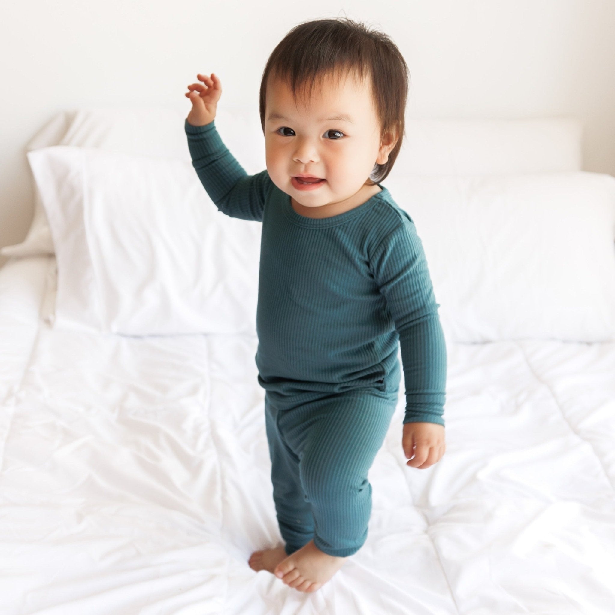 LONG SLEEVE 2 PIECE SETS - Peacock Ribbed - Tenth & Pine - Bamboo 2 Piece PJ - RIB - 12/18m