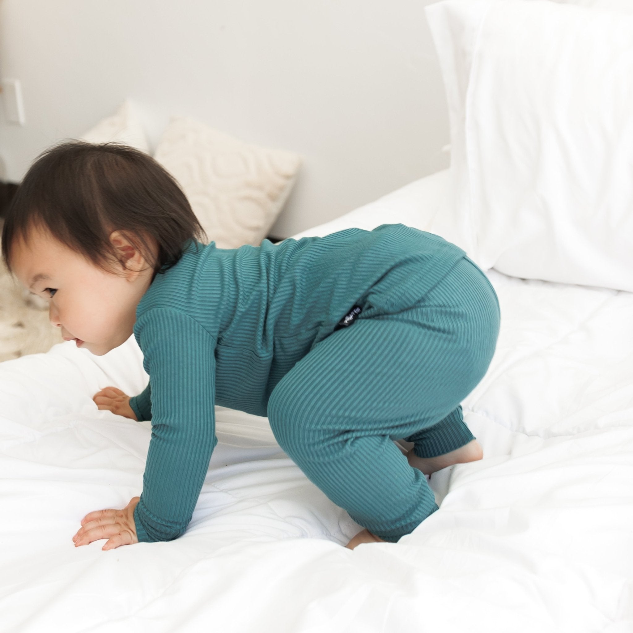 LONG SLEEVE 2 PIECE SETS - Peacock Ribbed - Tenth & Pine - Bamboo 2 Piece PJ - RIB - 12/18m