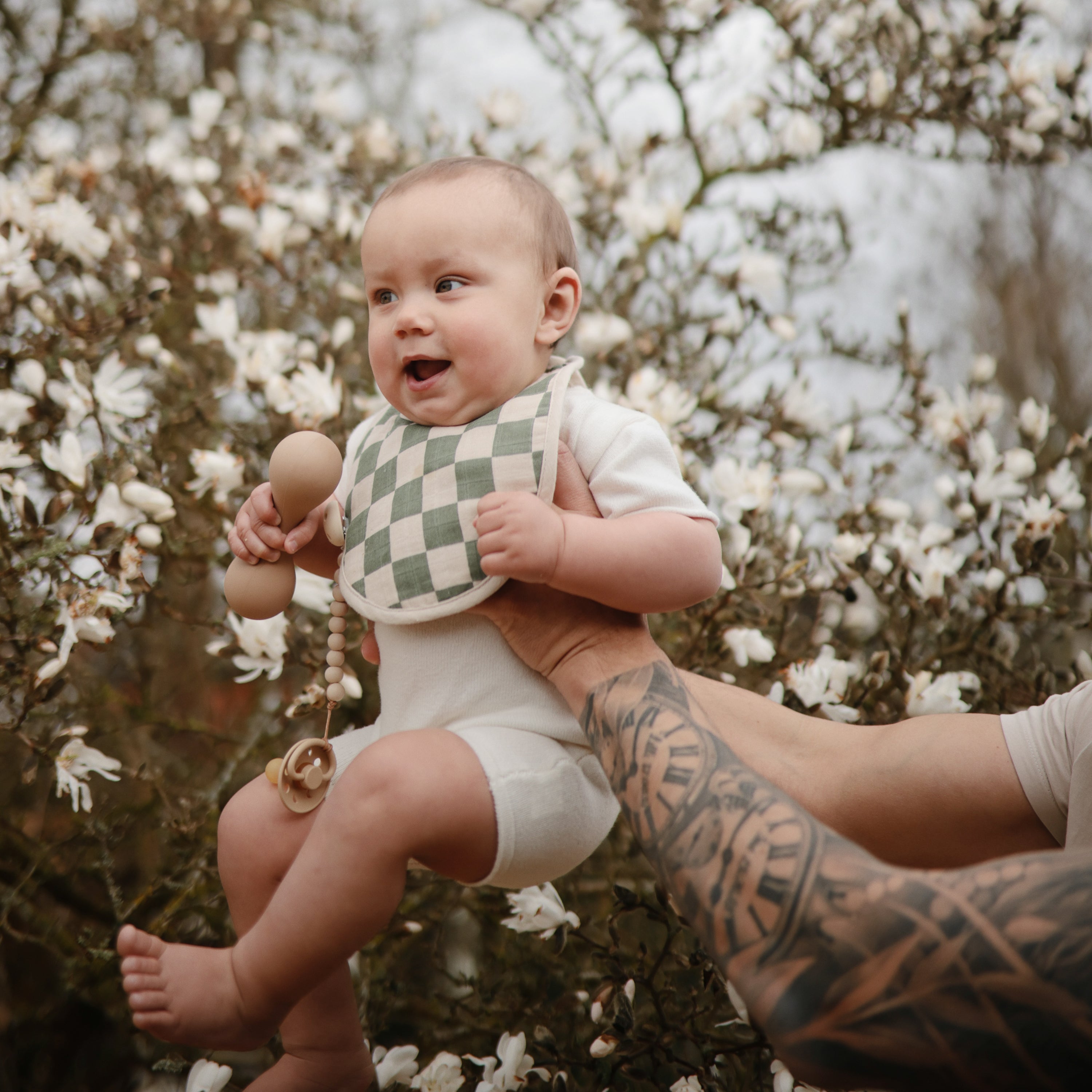 Silicone Pacifier Clip | Hera - Tenth & Pine - Pacifier Clip - Tradewinds