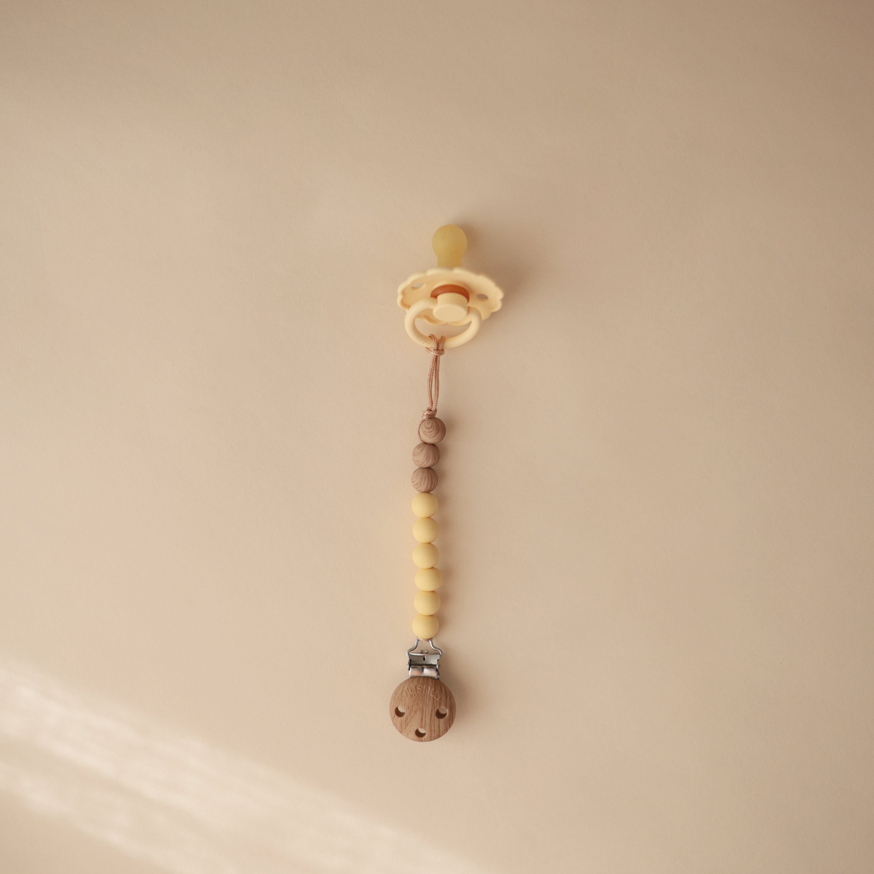 Silicone Pacifier Clip | Eva - Tenth & Pine - Pacifier Clip - Black