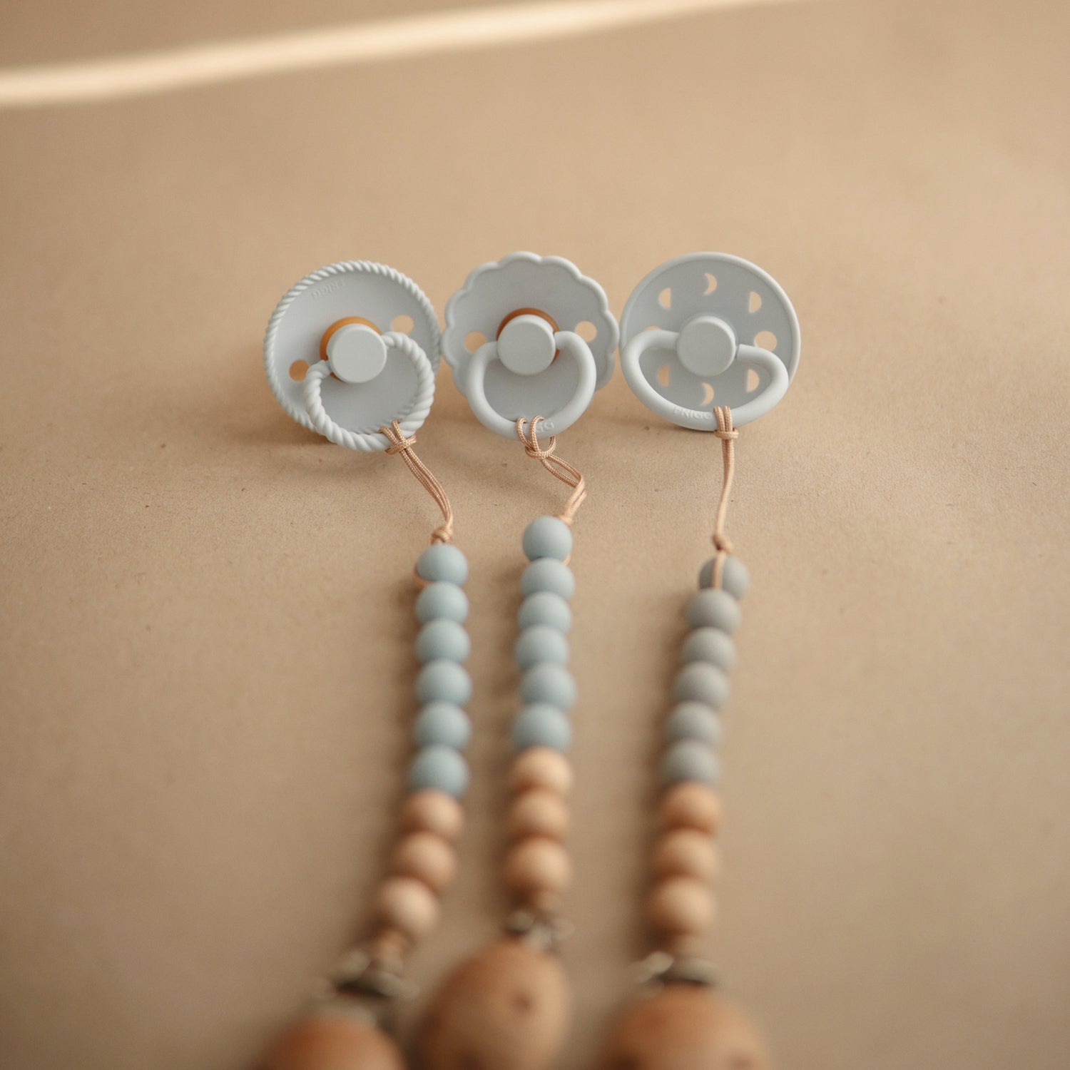 Silicone Pacifier Clip | Eva - Tenth &amp; Pine - Pacifier Clip - Black