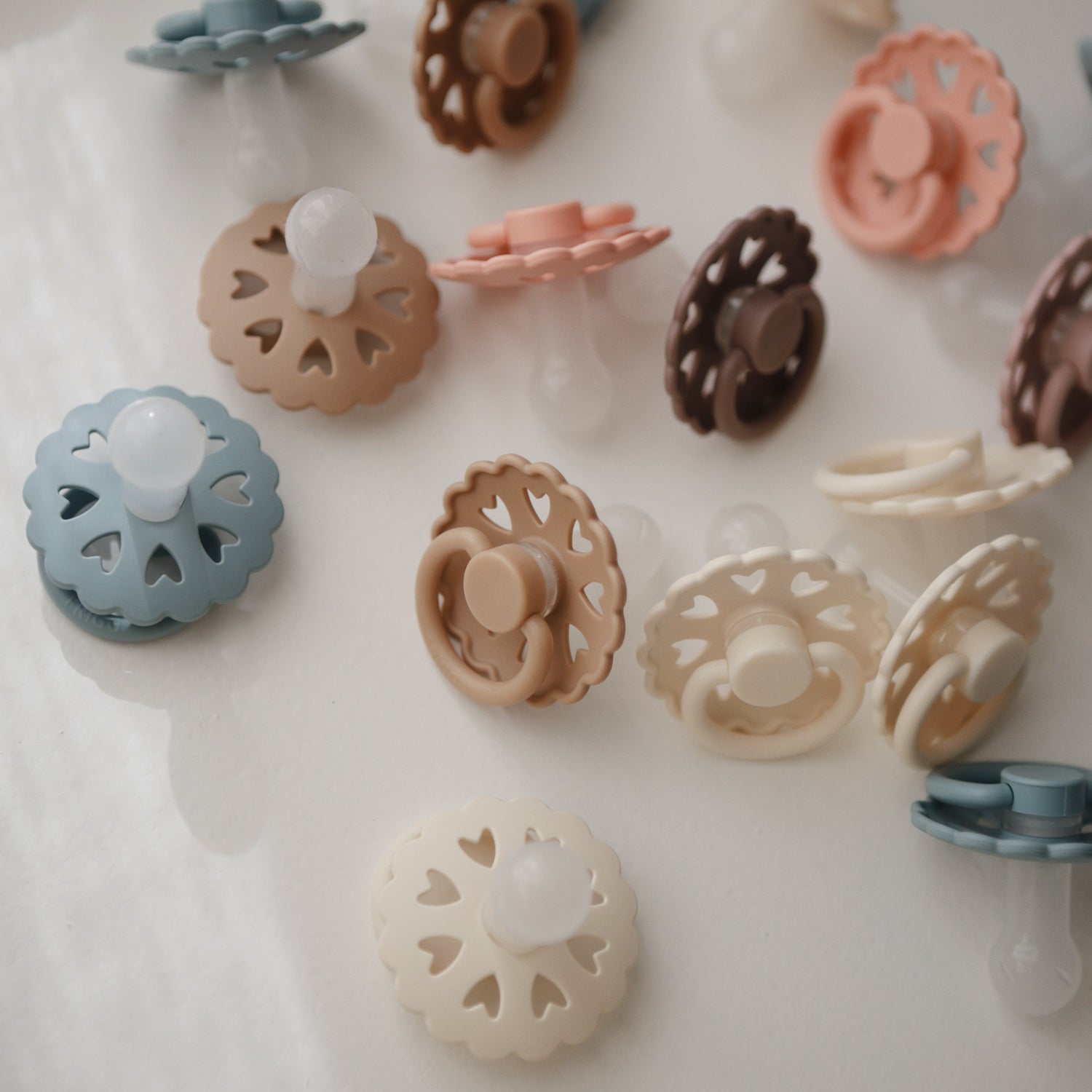 FRIGG Andersen Fairytale Silicone Pacifier 2 - Pack - Tenth &amp; Pine - FRIGG PACIFIERS - 6 - 18 months - Stone Blue/Willow Gray