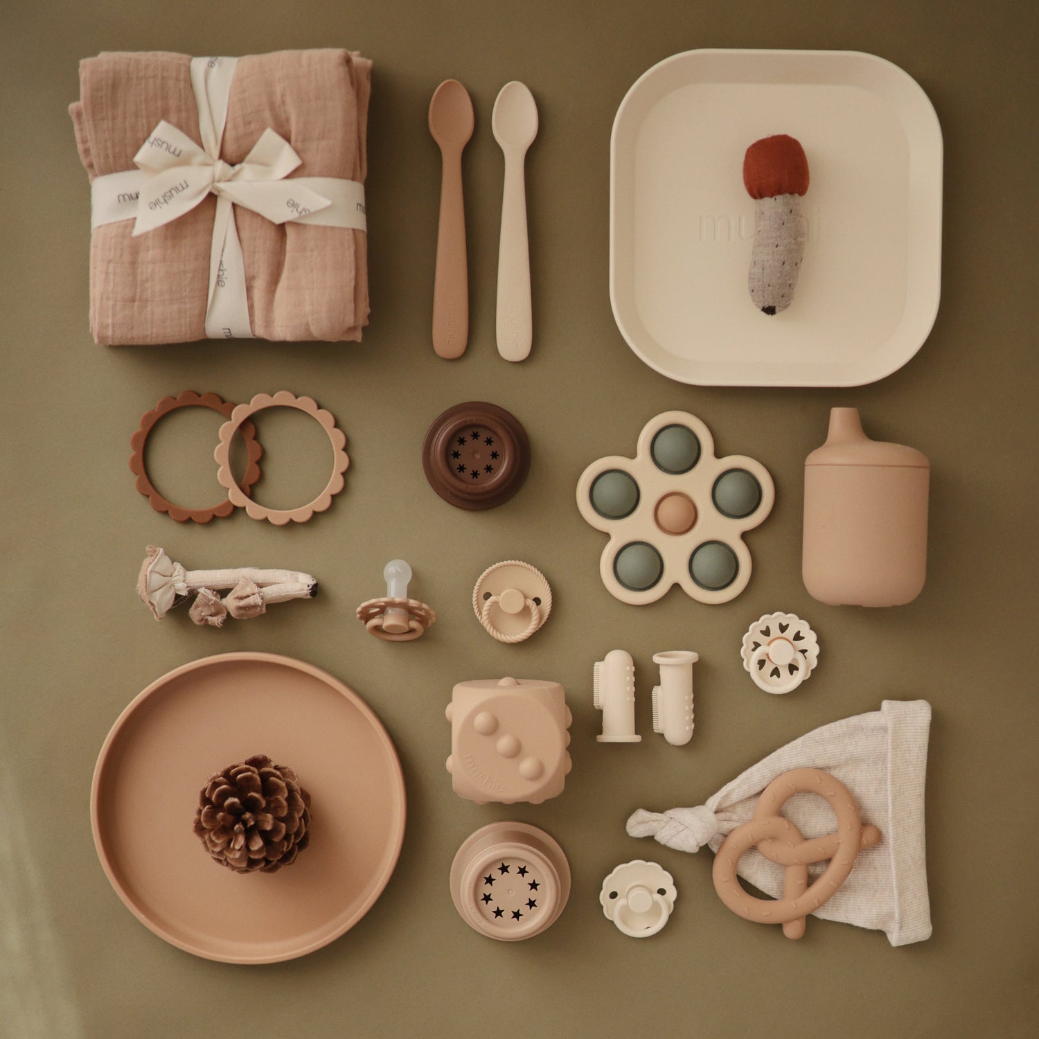 FRIGG Andersen Fairytale Natural Rubber Pacifier 2 - Pack - Tenth &amp; Pine - FRIGG PACIFIERS - 6 - 18 months - Twilight Mauve/Primrose