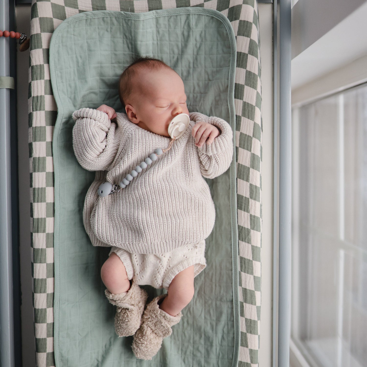 Silicone Pacifier Clip | Hera - Tenth &amp; Pine - Pacifier Clip - Tradewinds