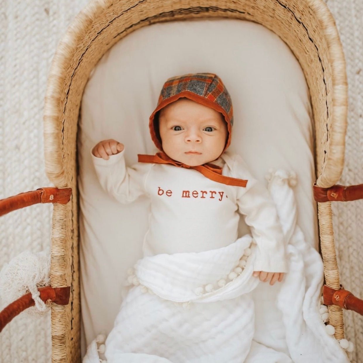 Baby Be Merry Graphic Long Sleeve Organic Bodysuit - Tenth &amp; Pine - Long Sleeve Onesie - 0 - 3M