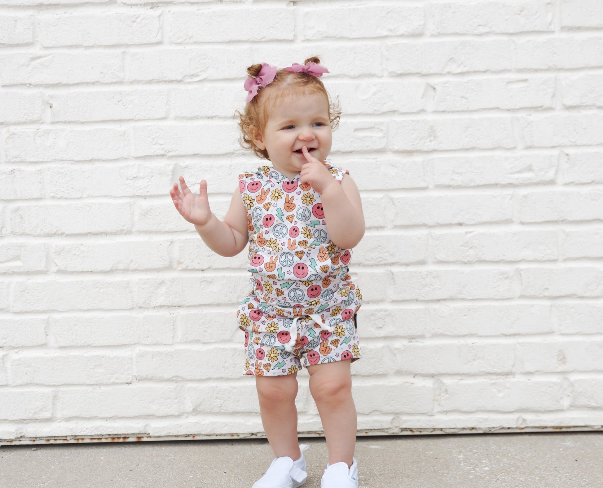 BAMBOO JOGGER SHORTS - Groovy Summer - Tenth & Pine - jogger shorts - 0/6M