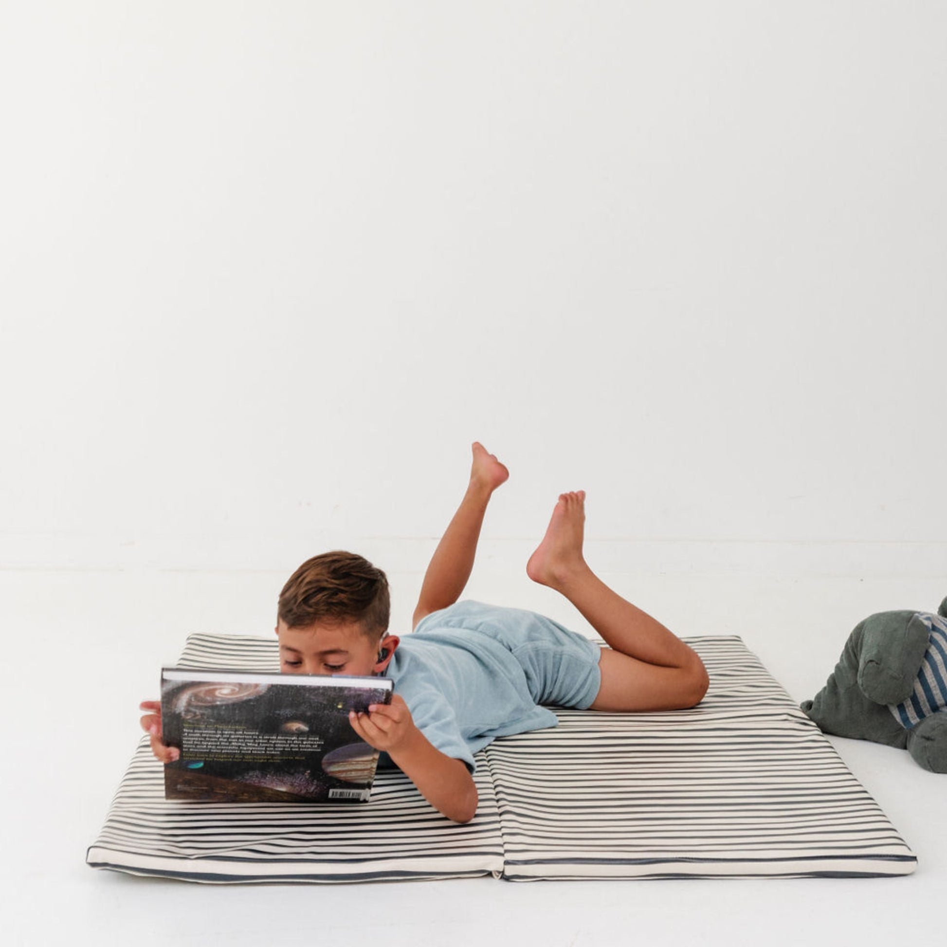 Bold Stripe Vegan Leather Mat - Tenth & Pine - Vegan Leather Padded Mat - Standard