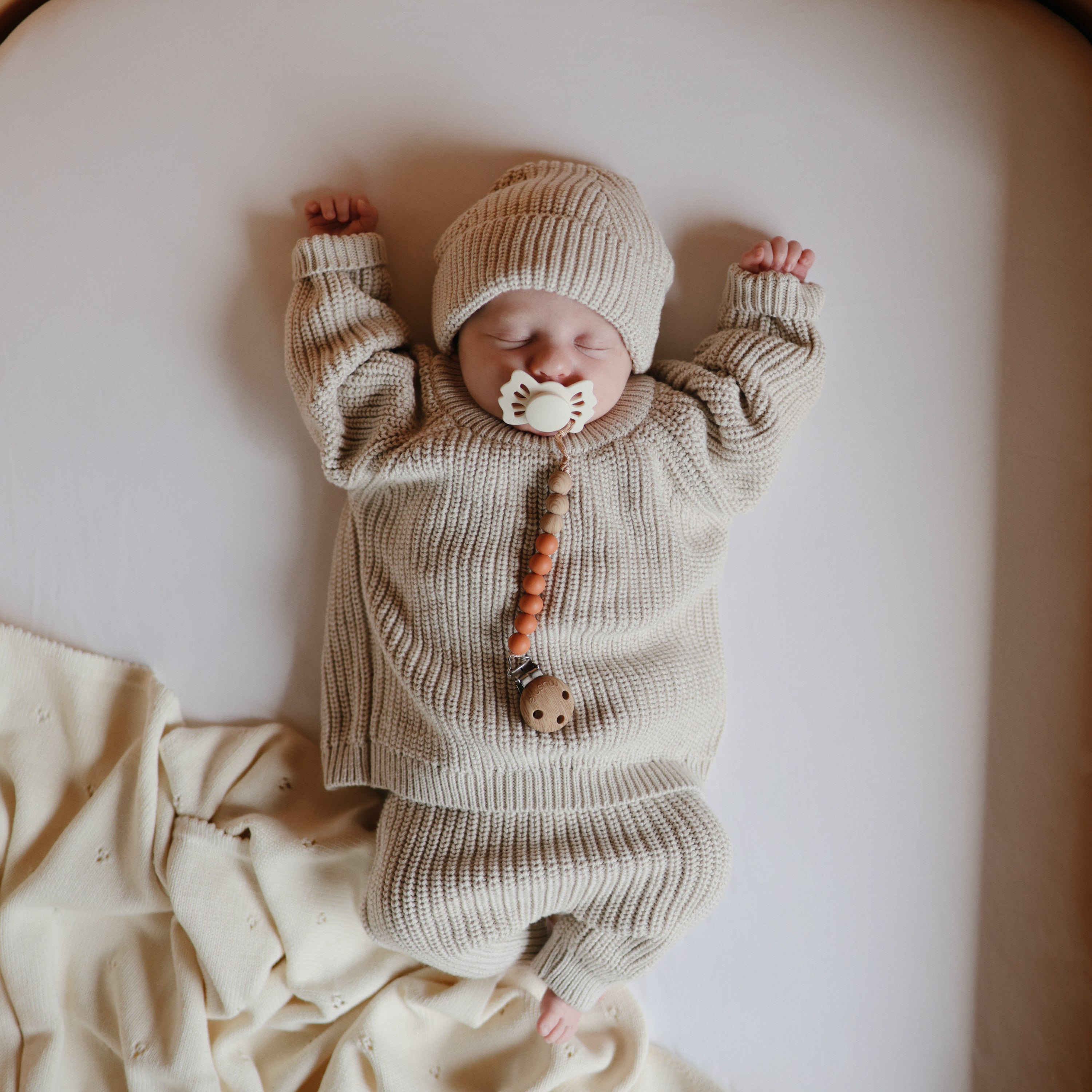 Silicone Pacifier Clip | Eva - Tenth &amp; Pine - Pacifier Clip - Black