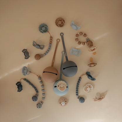 FRIGG Andersen Fairytale Natural Rubber Pacifier 2 - Pack - Tenth &amp; Pine - FRIGG PACIFIERS - 6 - 18 months - Twilight Mauve/Primrose