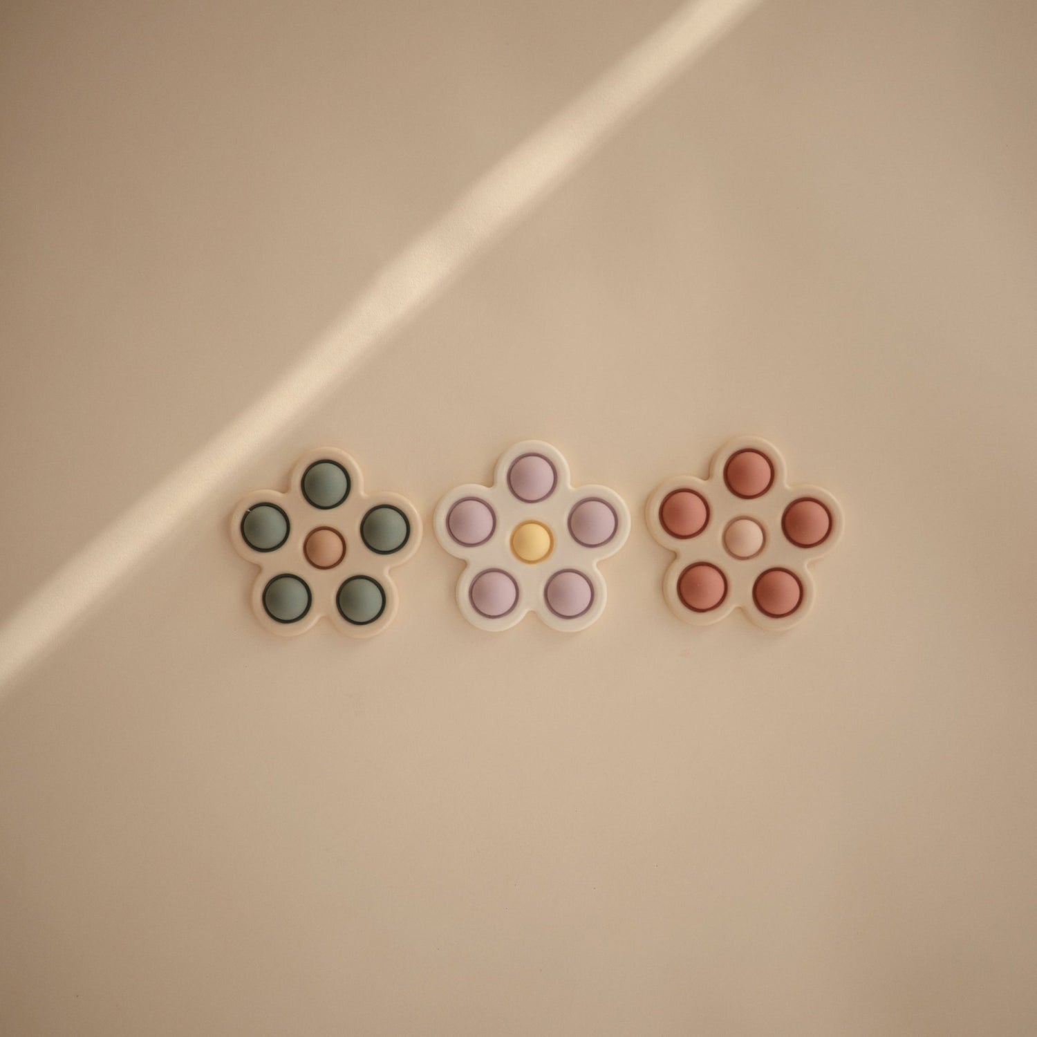 Flower Press Toy - Tenth &amp; Pine - Press Toy - Dried Thyme/Natural/Shifting Sand