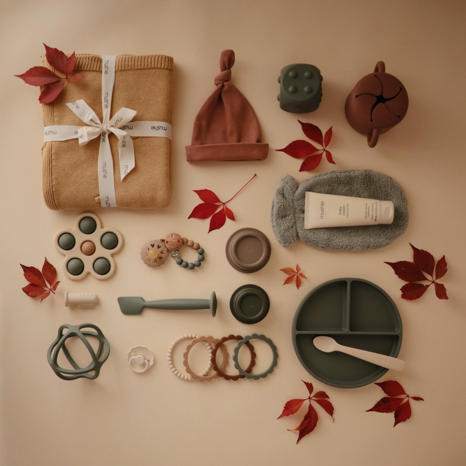 Flower Press Toy - Tenth &amp; Pine - Press Toy - Dried Thyme/Natural/Shifting Sand