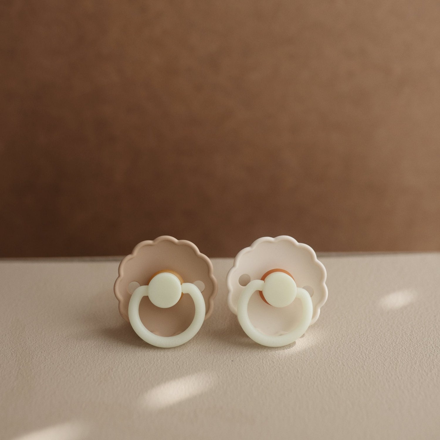 FRIGG Daisy Night Natural Rubber Pacifier 2 - Pack - Tenth &amp; Pine - FRIGG PACIFIERS - 6 - 18 months - Croissant/Cream