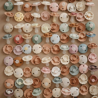 FRIGG Daisy Night Silicone Pacifier 2 - Pack - Tenth &amp; Pine - FRIGG PACIFIERS - 6 - 18 months - Portobello/Croissant