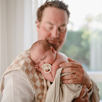 FRIGG Natural Rubber 6 - Pack - Tenth &amp; Pine - FRIGG PACIFIERS - 6 - 18 Months - Endless Sea