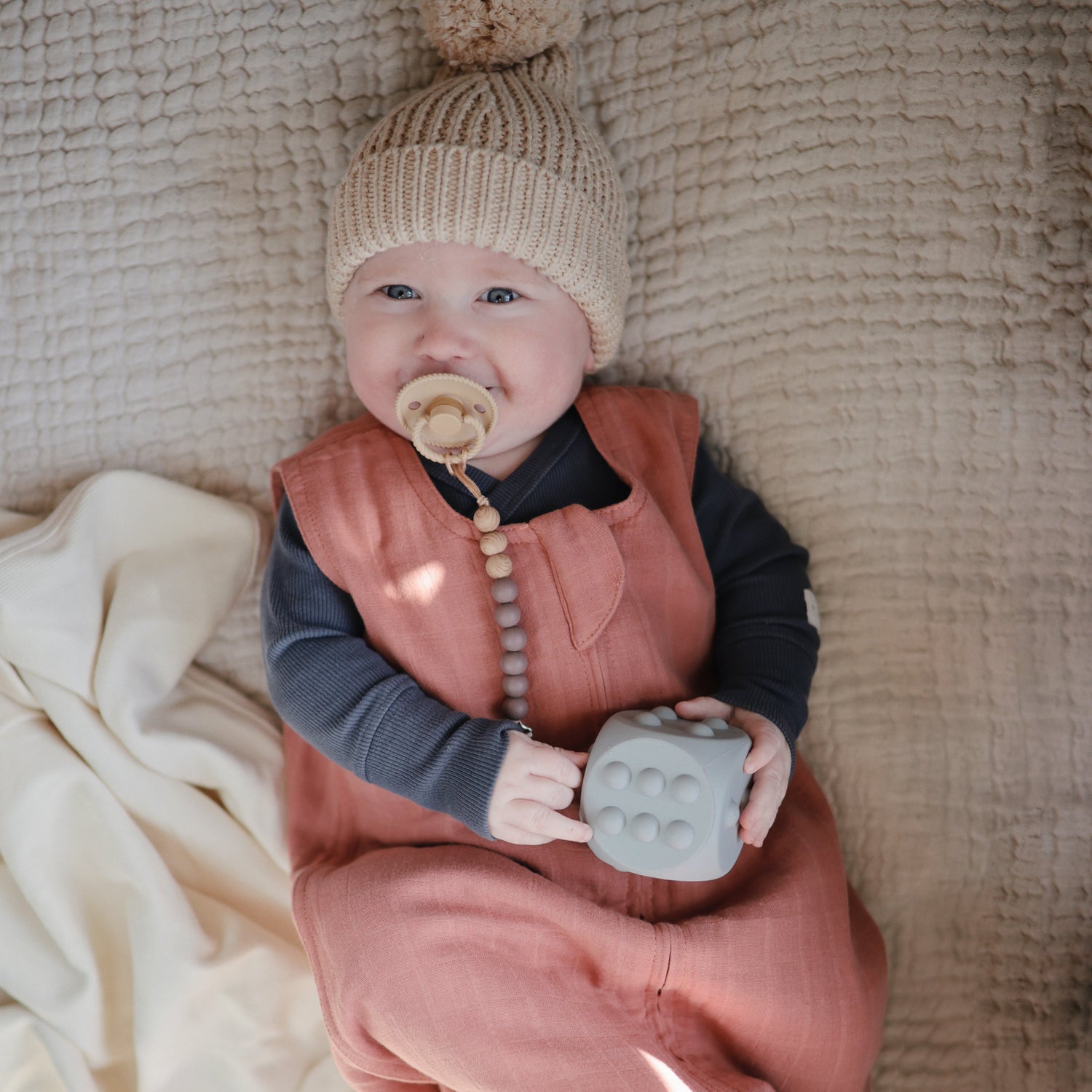 Silicone Pacifier Clip | Eva - Tenth &amp; Pine - Pacifier Clip - Black