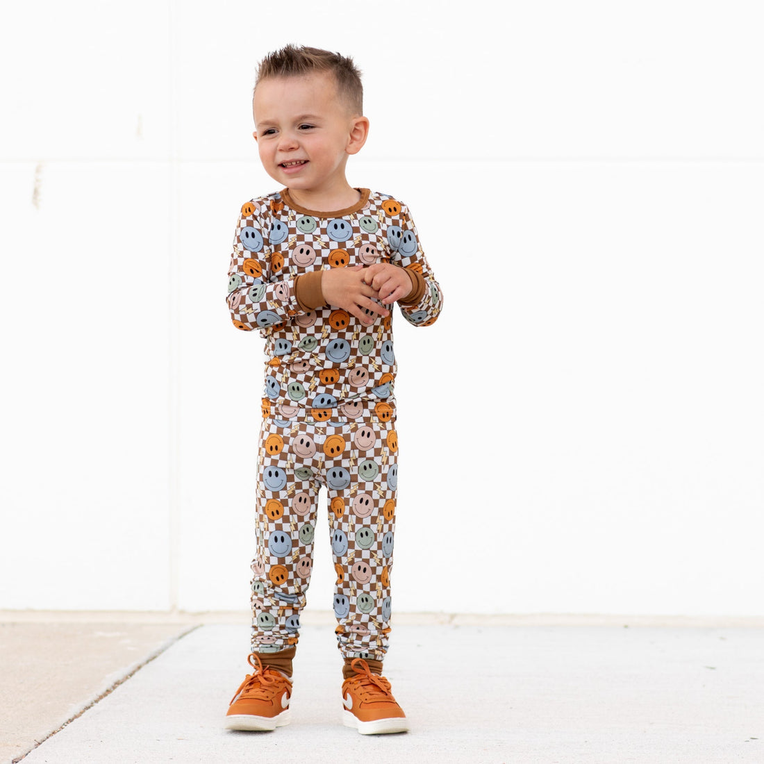 LONG SLEEVE 2 PIECE SETS - Beige Happy Smiles - Tenth &amp; Pine - Bamboo 2 Piece PJ - 12/18m