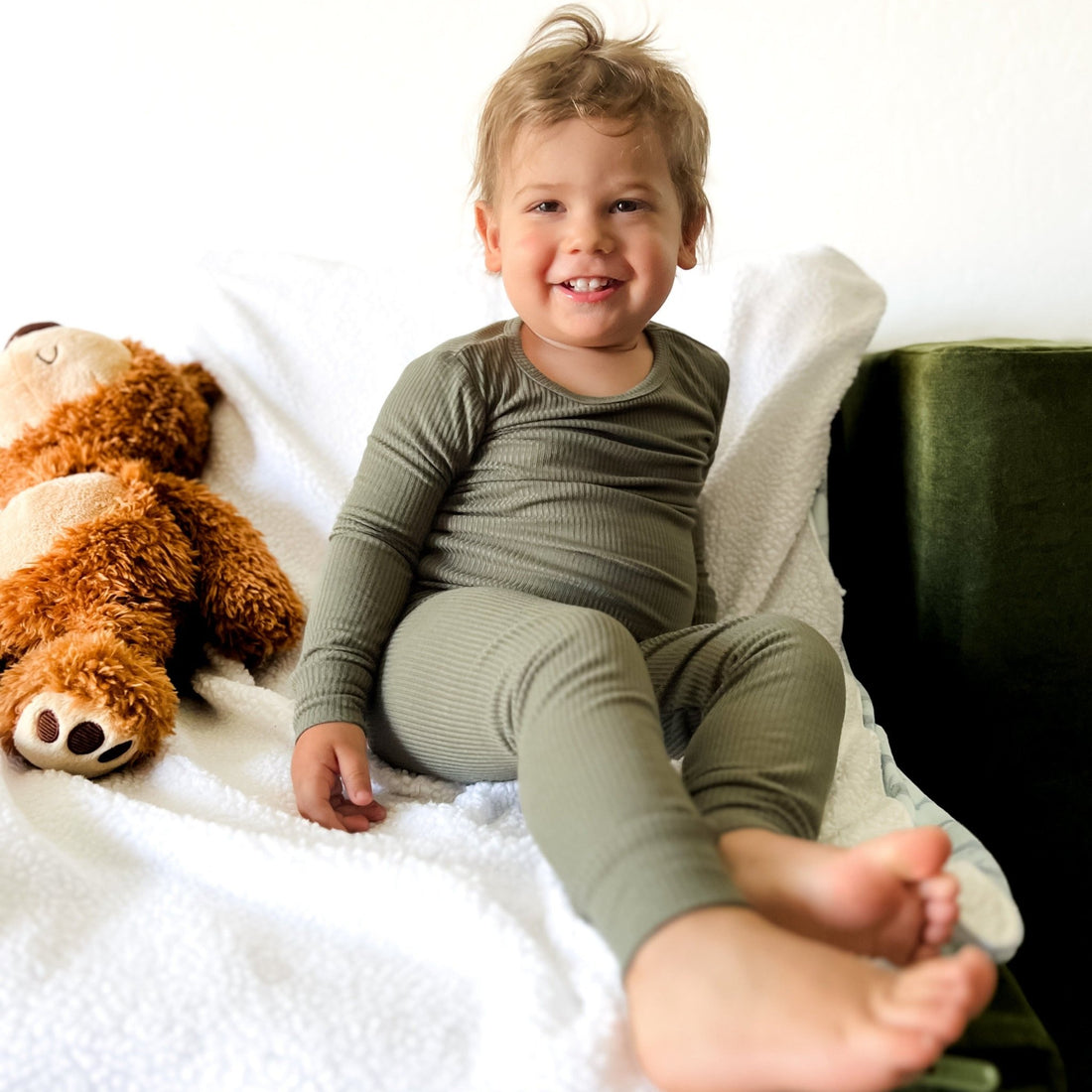 LONG SLEEVE 2 PIECE SETS - Moss Ribbed - Tenth &amp; Pine - Bamboo 2 Piece PJ - RIB - 12/18m