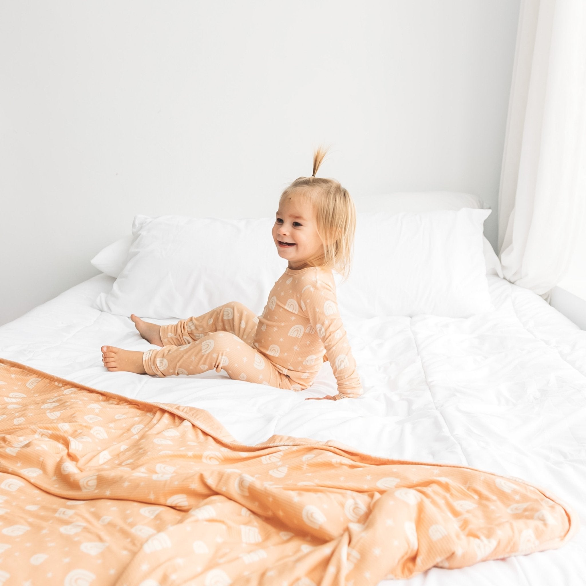 LONG SLEEVE 2 PIECE SETS - Rainbow Ribbed - Tenth &amp; Pine - Bamboo 2 Piece PJ - RIB - 12/18m