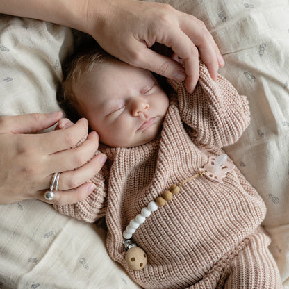 Silicone Pacifier Clip | Eva - Tenth &amp; Pine - Pacifier Clip - Black