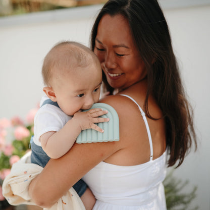 Rainbow Teether - Tenth &amp; Pine - teether - Mauve