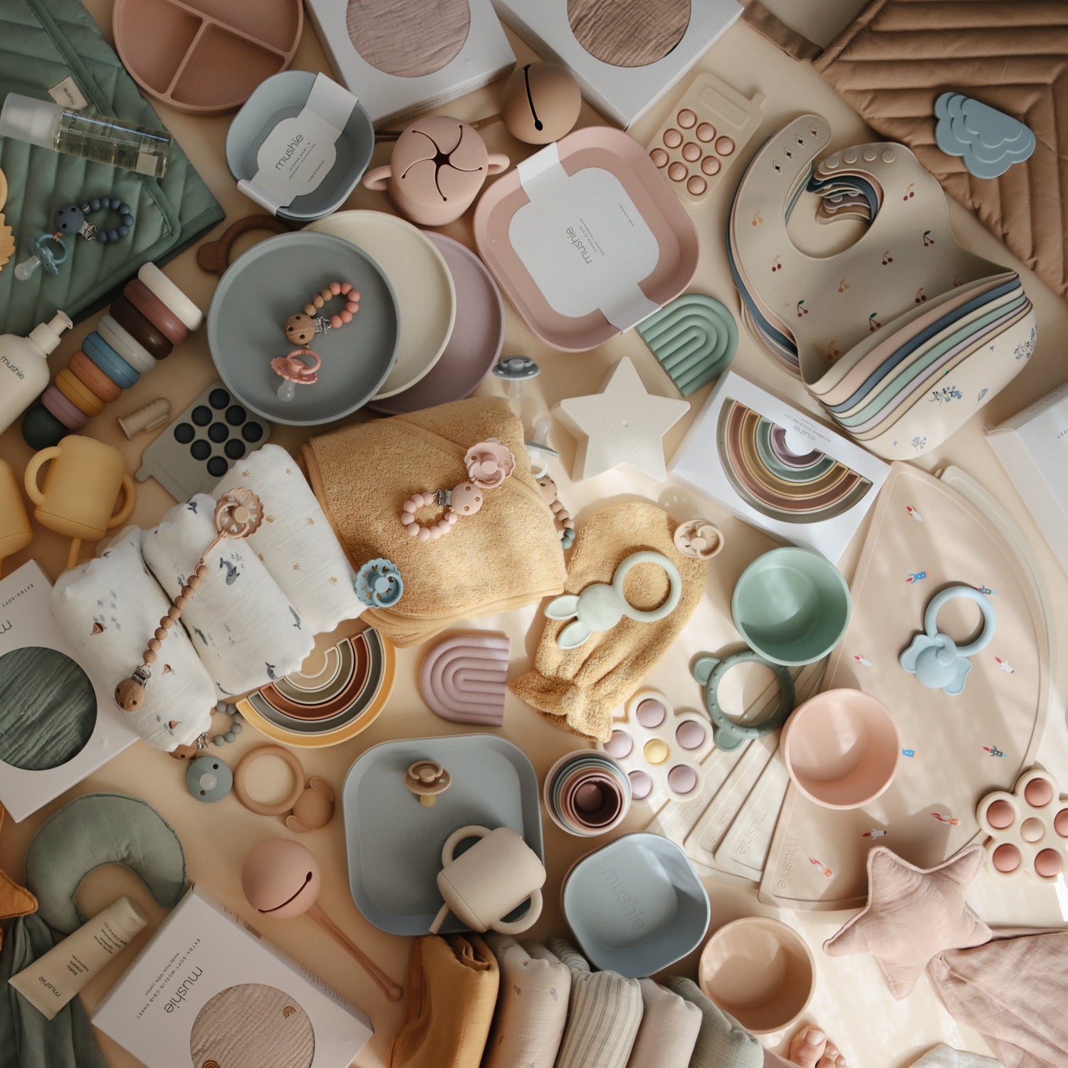 FRIGG Moon Silicone Pacifier 2 - Pack - Tenth &amp; Pine - FRIGG PACIFIERS - 6 - 18 months - Soft Lilac/Daffodil